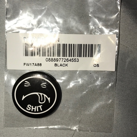 Supreme Shit Button. - Picture 2 of 3